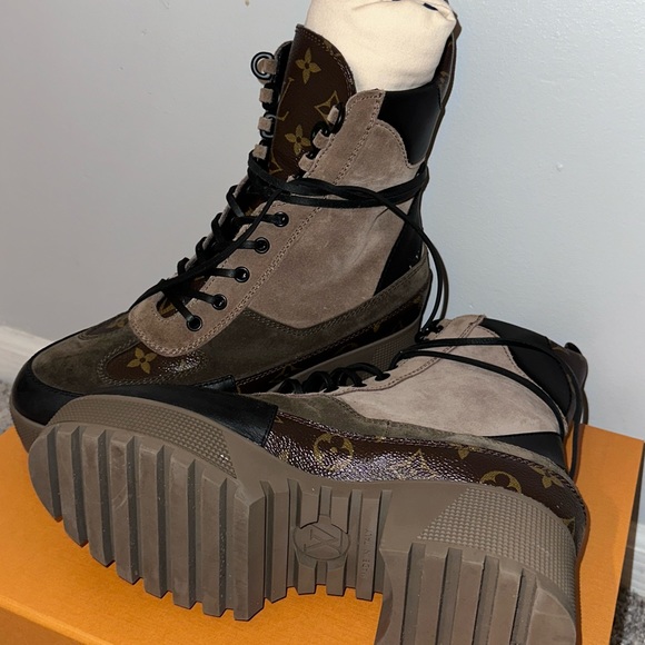 Laureate Platform Desert Boot - Picture 11 of 11